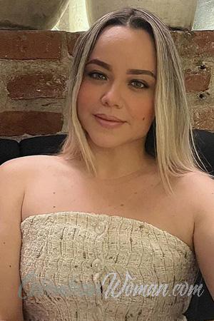 226413 - Iseth Age: 39 - Colombia