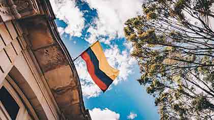 a Photo of the Colombian flag.